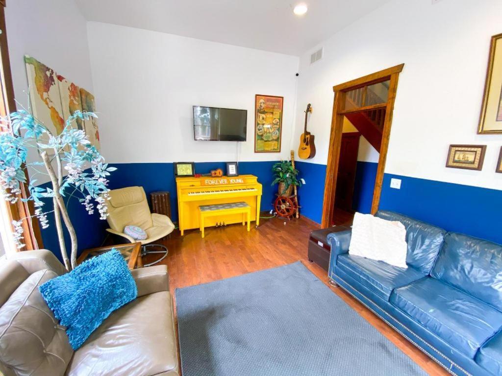 International Travelers House Downtown - Adults Only * San Diego