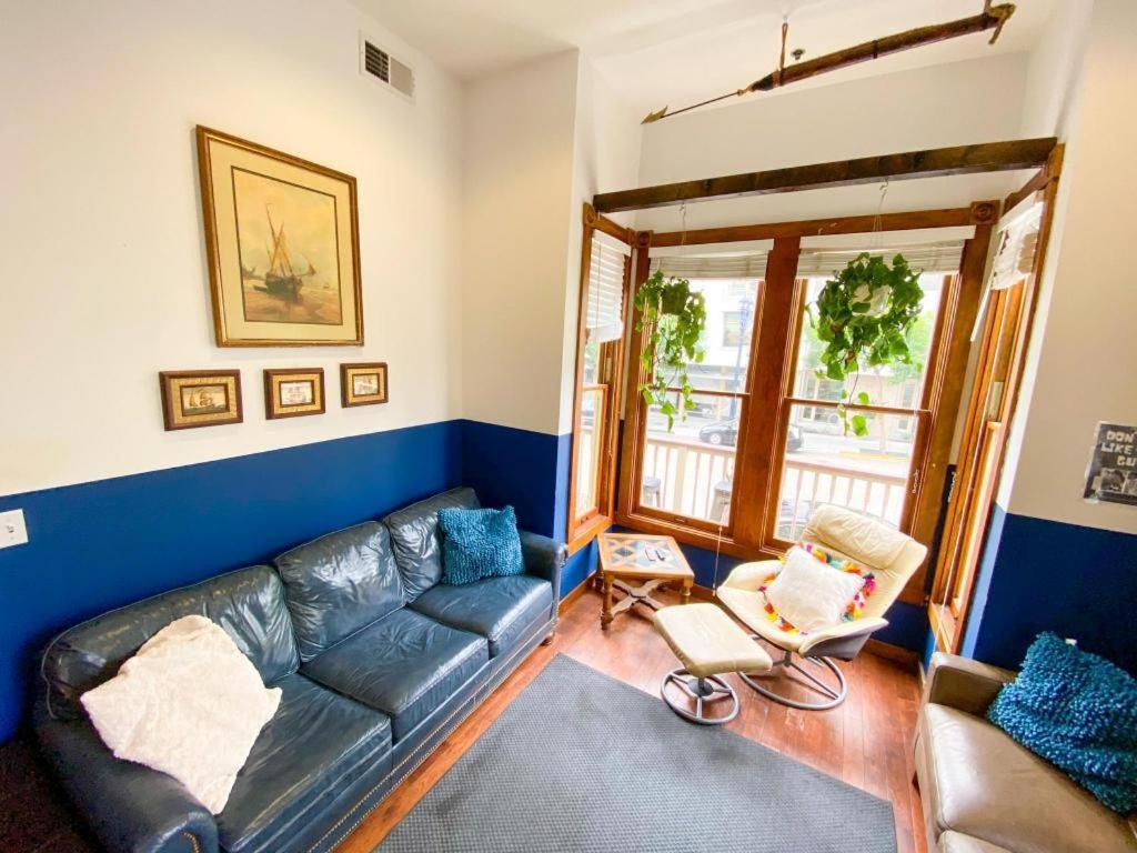 International Travelers House Downtown - Adults Only